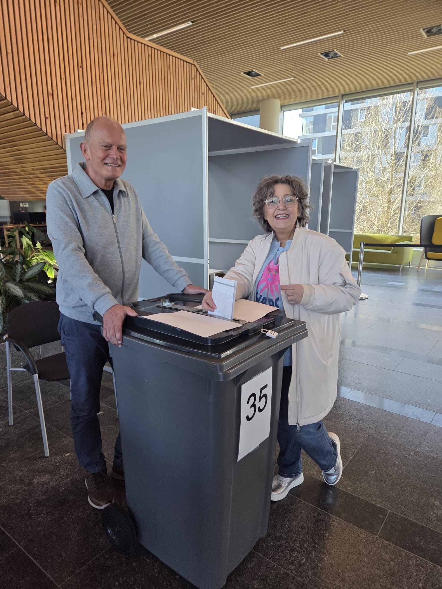 Democratie in de Prullenbak